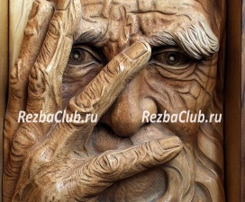 Старик прикрывающий лицо рукой